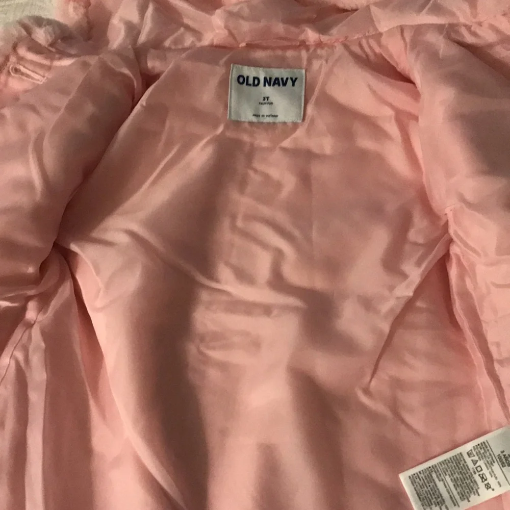 New Old Navy Soft Pink Hooded Fuzzy Coat with Gold Bow Buttons 3 T 3T Girl’s